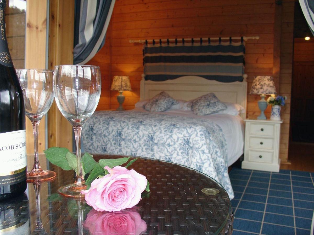 Valley Lodge Tiverton  Extérieur photo